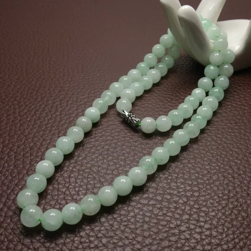 Vintage Fashion Necklace - 8～10mmの緑色のエメラルドビーズを使用したネックレス。翡翠製のジュエリー、翡翠の護符。ファッションアイテムとして、また、女性や男性への贈り物として最適。100％天然素材を使用。