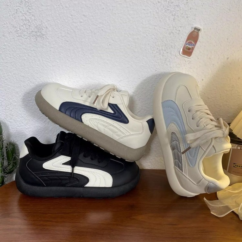 ヴィンテージ風レディースチャンキースニーカー、ホワイトネイビ - Vintage Old Fashion のレビューと価格