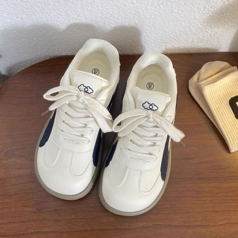 ヴィンテージ風レディースチャンキースニーカー、ホワイトネイビ - Vintage Old Fashion のレビューと価格
