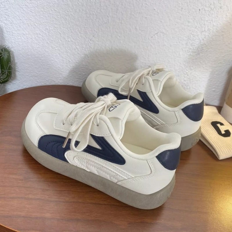 ヴィンテージ風レディースチャンキースニーカー、ホワイトネイビ - Vintage Old Fashion のレビューと価格