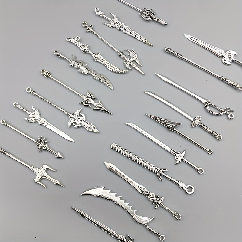 ランダム10/20個入り レトロミニ武器ペンダント シルバー - Vintage Fashion Online のレビューと価格