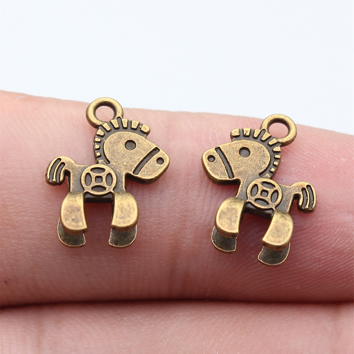 40 個 15x11x4.2mm 2 色アンティークシルバー - Vintage Fashion Now のレビューと価格