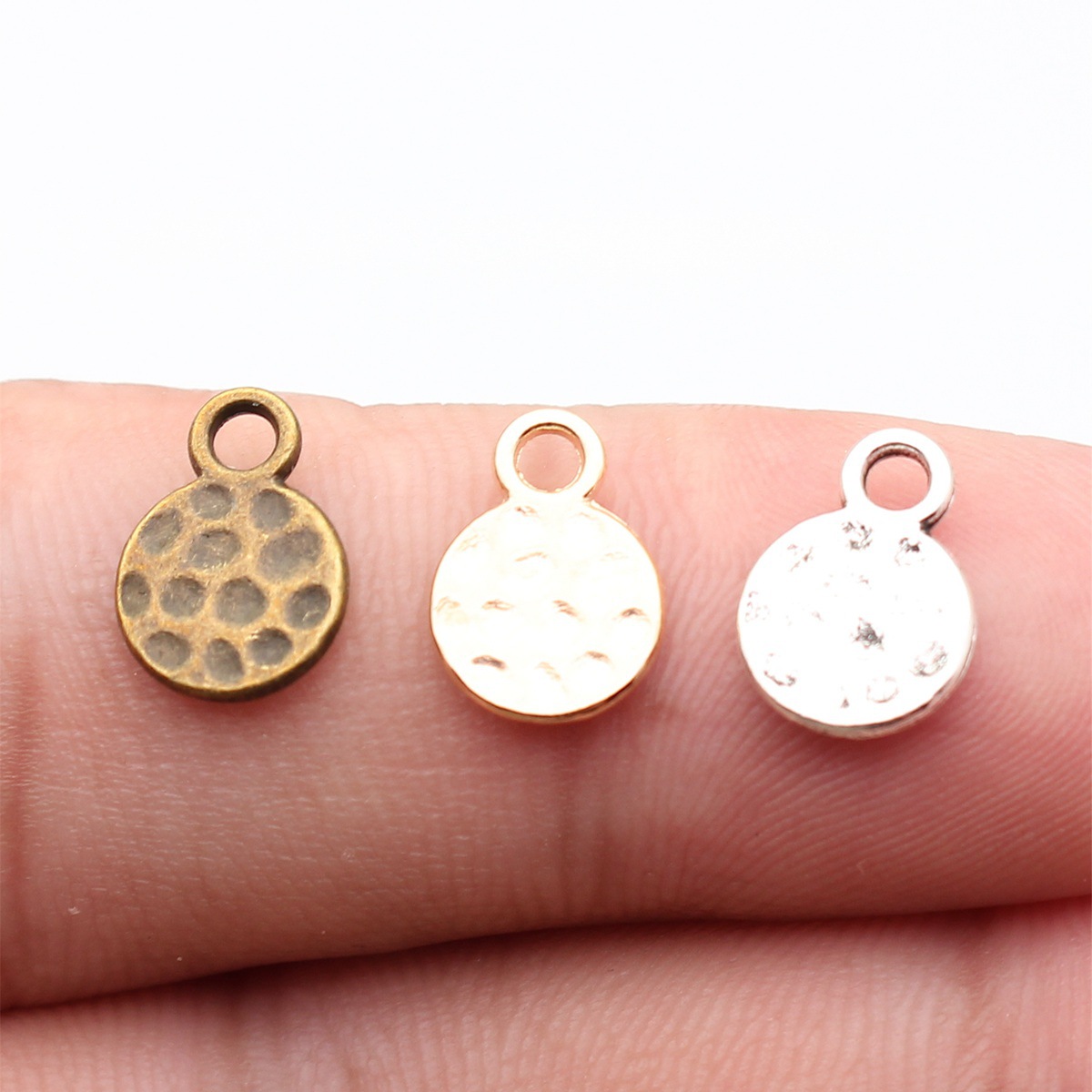 WYSIWYG 40個 11x8mm 3色 アンティークブロ - Vintage Fashion Online のレビューと価格
